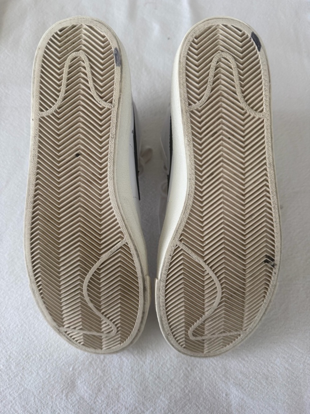 Women’s Nike Blazer 7.5 - Picture 4 of 9